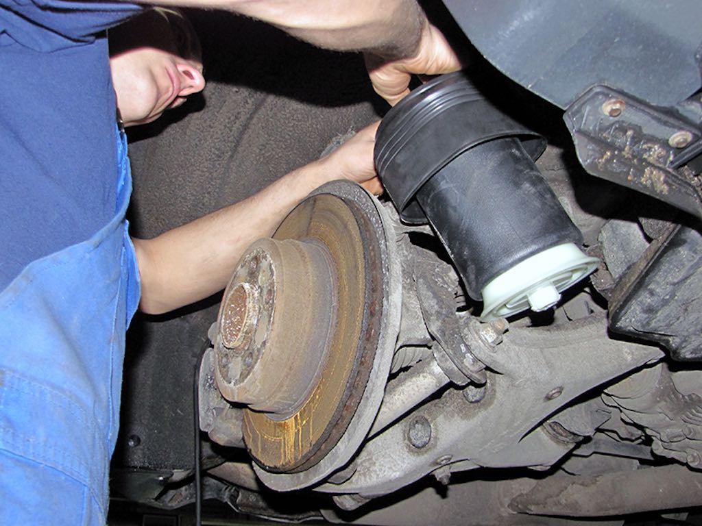 Ремонт пневмобаллонов БМВ — статья о ремонте пневмоподвески